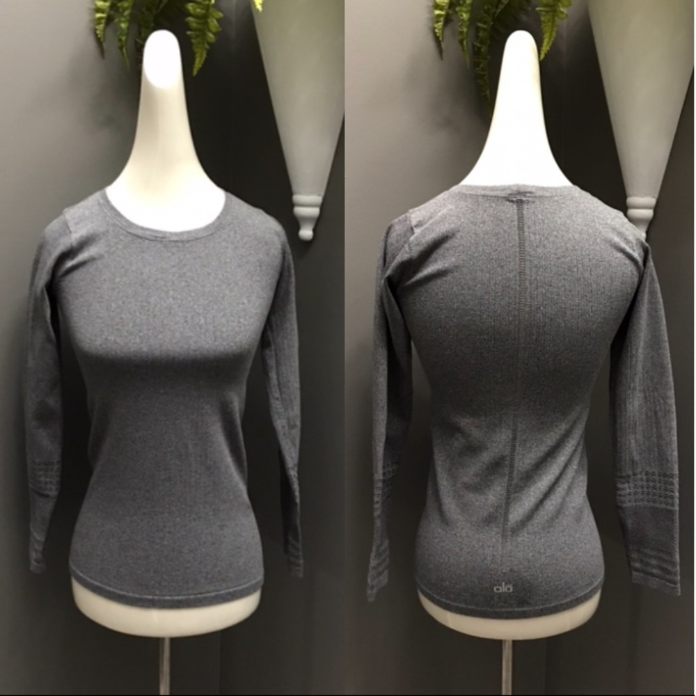 Alo yoga top